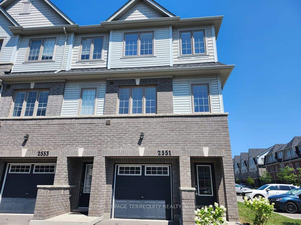 2551 Barbarolli Path, Oshawa