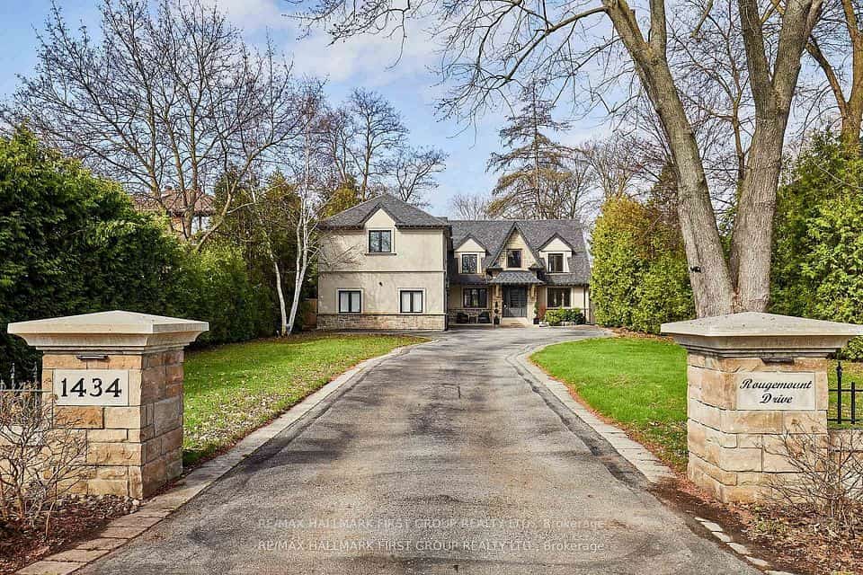 1434 Rougemount Drive, Pickering, ON L1V 1N1