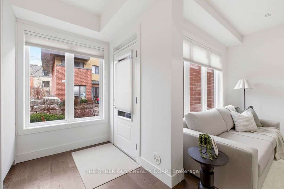 9R Clintwood Gate #18, Toronto, ON M3A 0A8