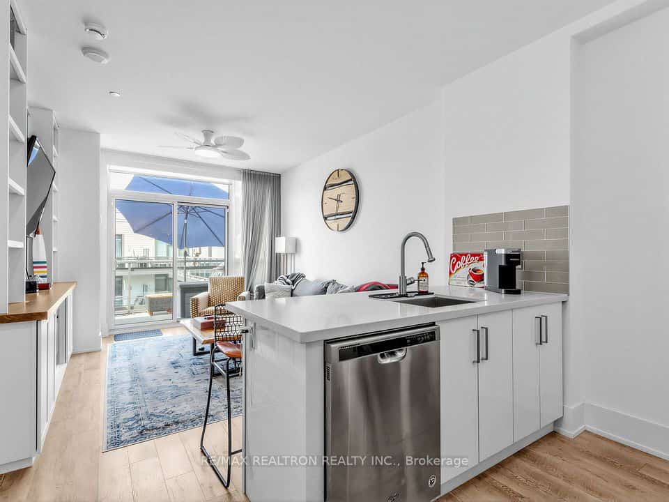 271 Sea Ray Avenue #B419, Innisfil, ON L9S 0J4