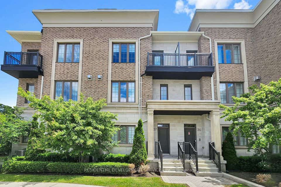 37 Village Parkway, Markham, ON L3R 5R8