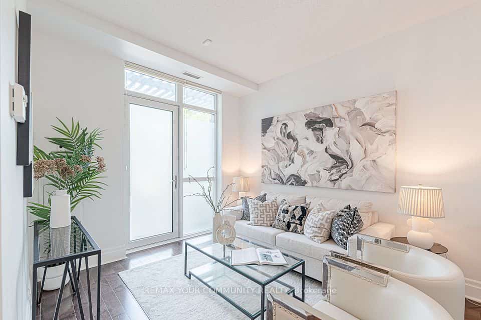 39 Upper Duke Crescent, Markham