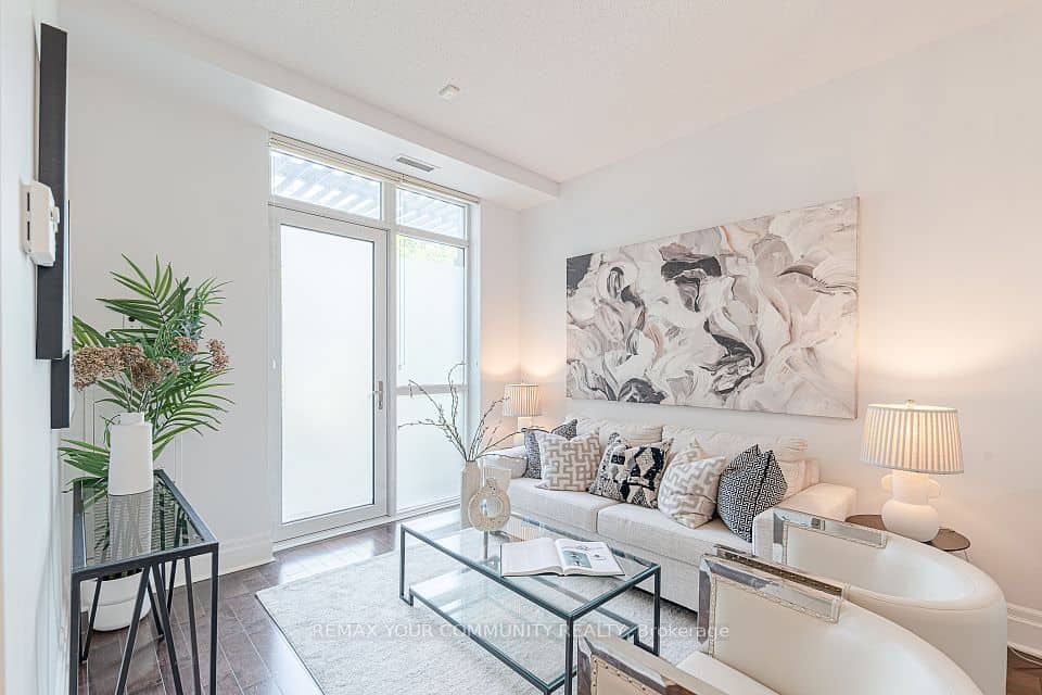 39 Upper Duke Crescent, Markham