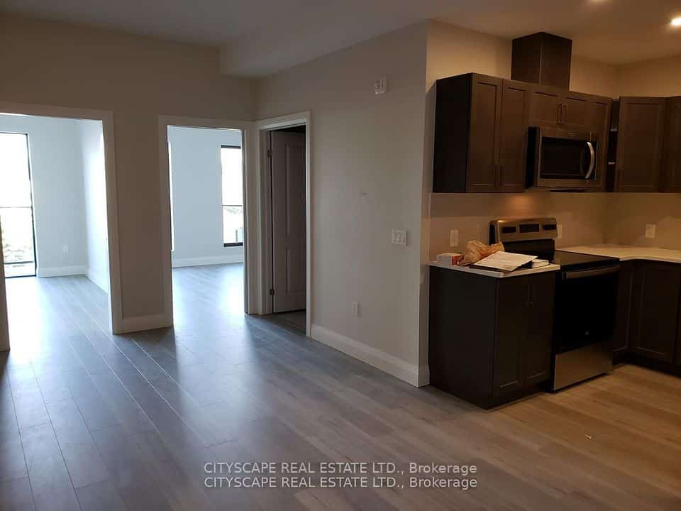 5 Wake Robin Drive #313, Kitchener, ON N2E 3L2