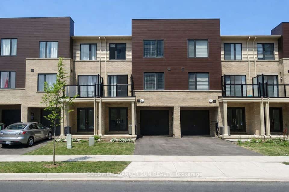 7 Roxanne Drive, Hamilton, ON L8H 1L9