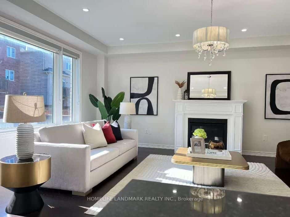79 Forest Edge Crescent, East Gwillimbury, ON L9N 1R8