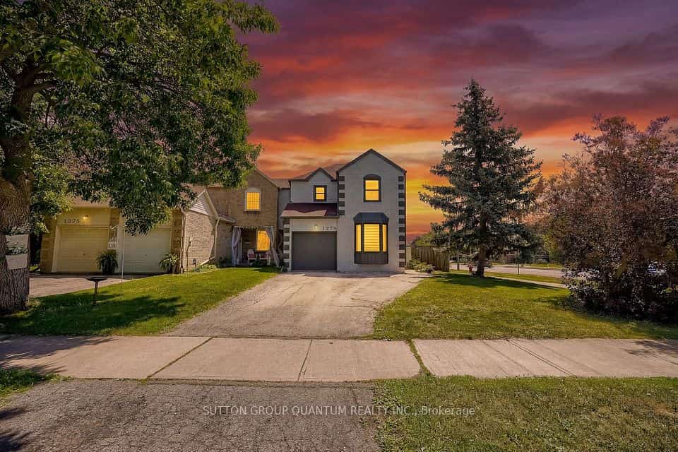 1279 Hedgestone Crescent S, Oakville, ON L6M 1X9