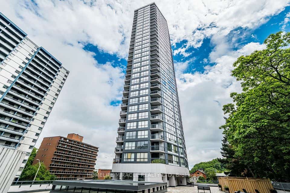 150 Charlton Avenue E, Hamilton