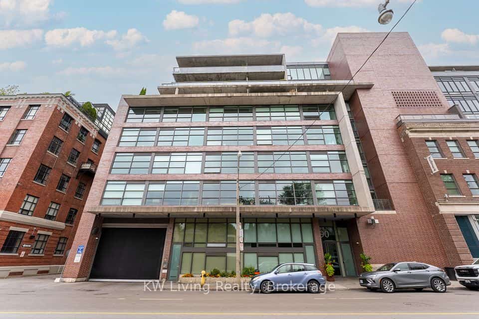 90 Broadview Avenue #LW1, Toronto, ON M4M 0A7