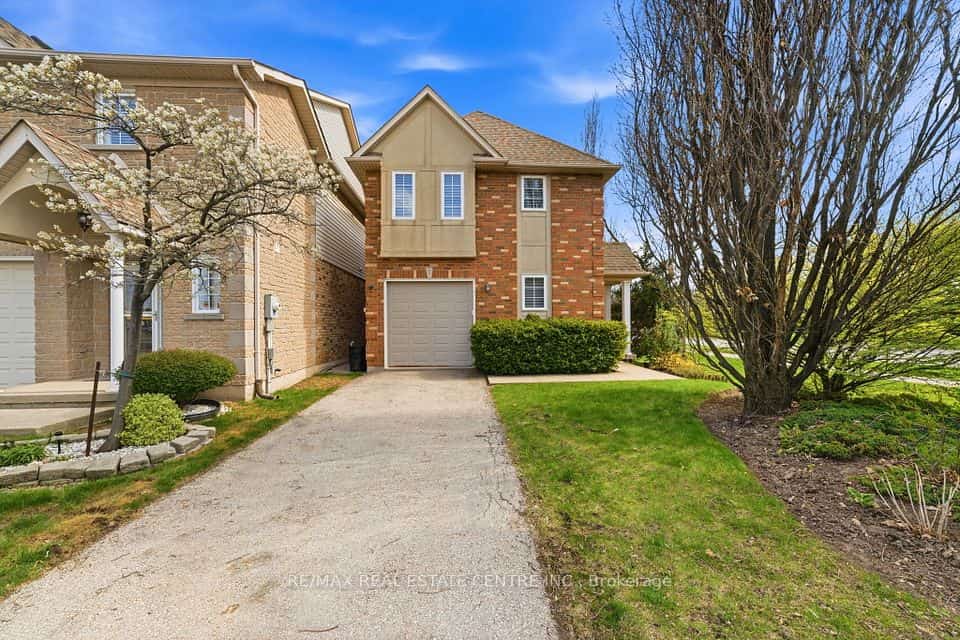876 GOLF LINKS Road #1, Hamilton, ON L9K 1M7
