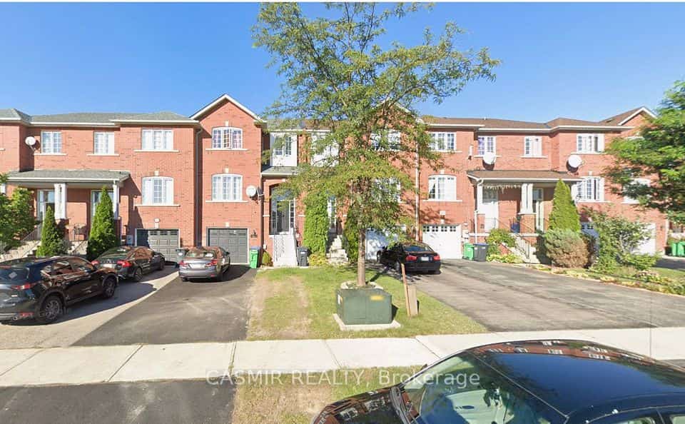 827 Escobar Crescent, Mississauga, ON L5V 2S6