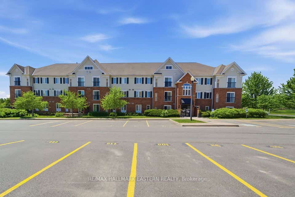 300 Spillsbury Drive #101, Peterborough, ON K9K 0B4