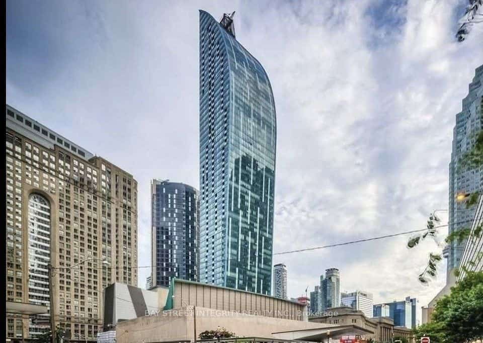 8 The Esplanade Road #1003, Toronto, ON M5E 0A6
