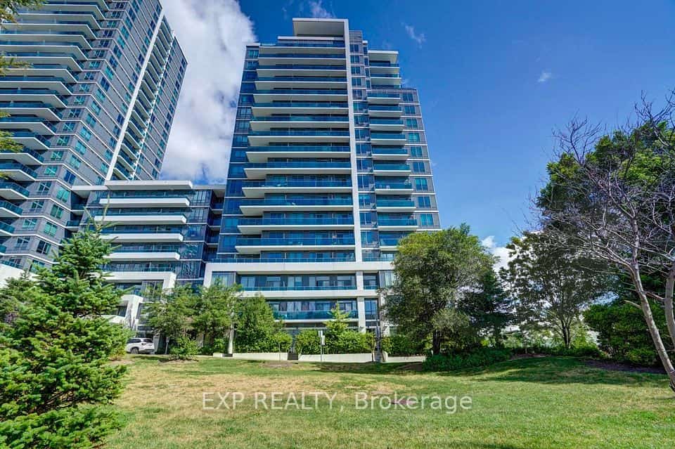 7167 Yonge Street, Markham