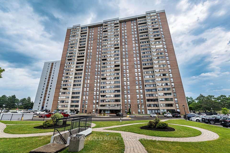 18 Knightsbridge Road #508, Brampton, ON L6T 3X5