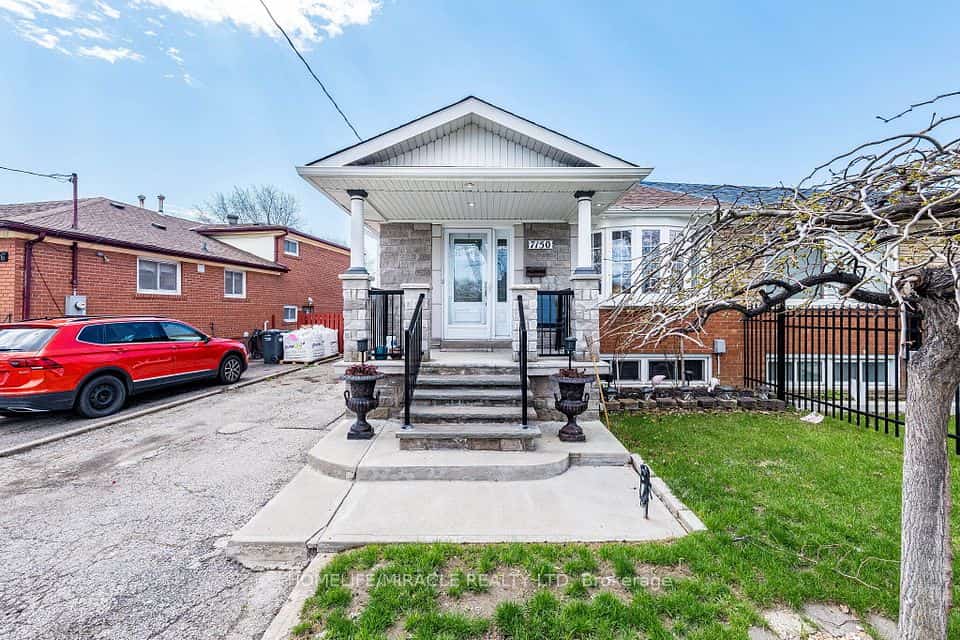 7150 Harwick Drive, Mississauga, ON L4T 3A4