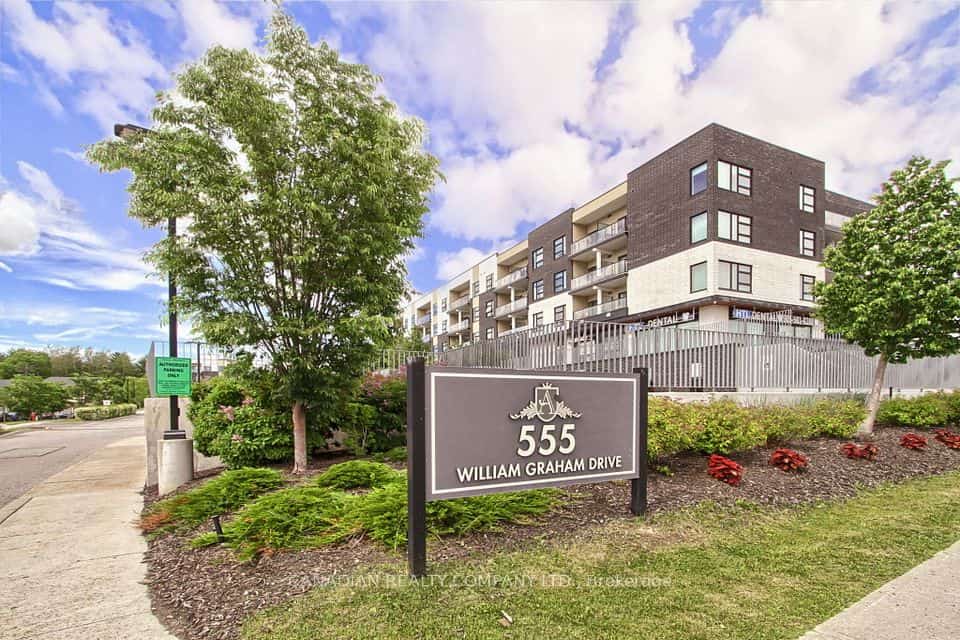 555 William Graham Drive #233, Aurora, ON L4G 7C4
