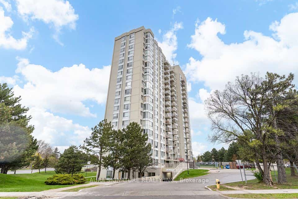 3077 Weston Road #401, Toronto, ON M9M 3A1