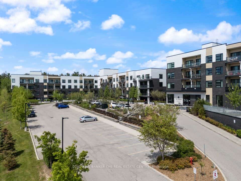 555 William Graham Drive #246, Aurora, ON L4G 3H9