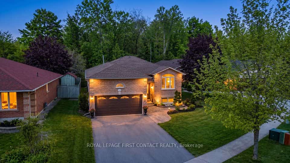 163 Emms Drive, Barrie, ON L4N 9N7