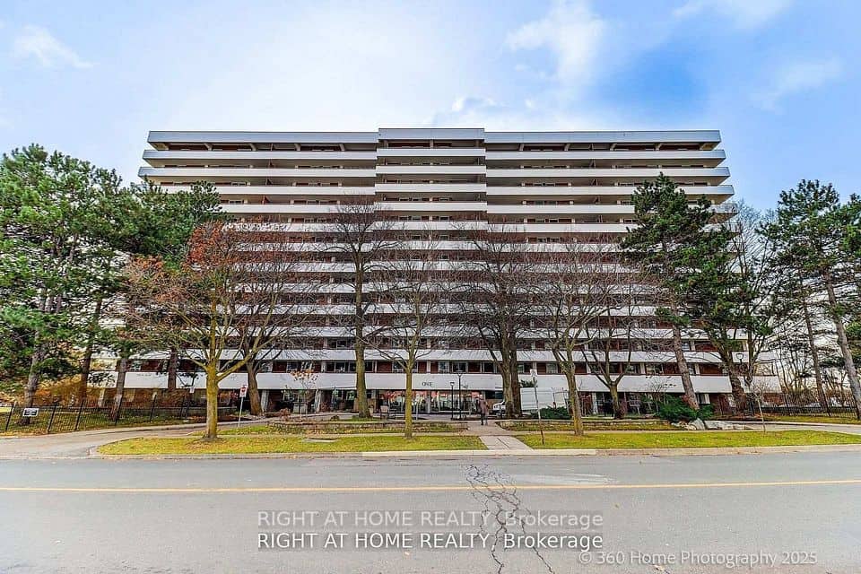 1 Royal Orchard Boulevard, Markham