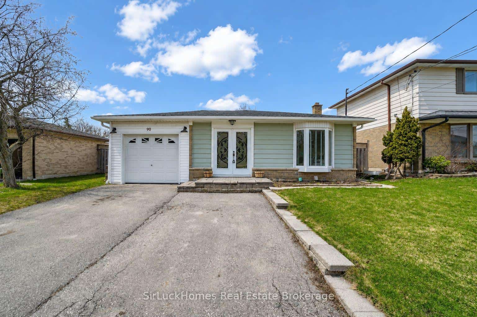 90 Mountainview Road S, Halton Hills, ON L7G 4K5
