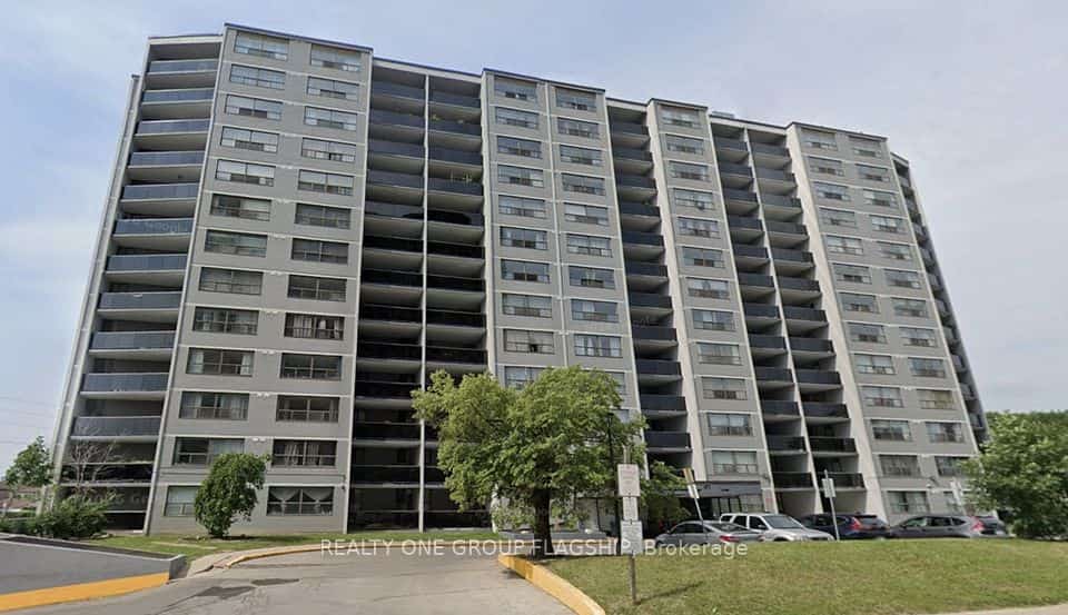 10 Tobermory Drive #904, Toronto, ON M3N 2Y5