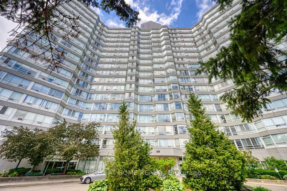 50 Kingsbridge Garden Circle, Mississauga