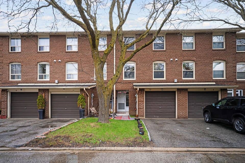 10 Eden Park Drive, Brampton