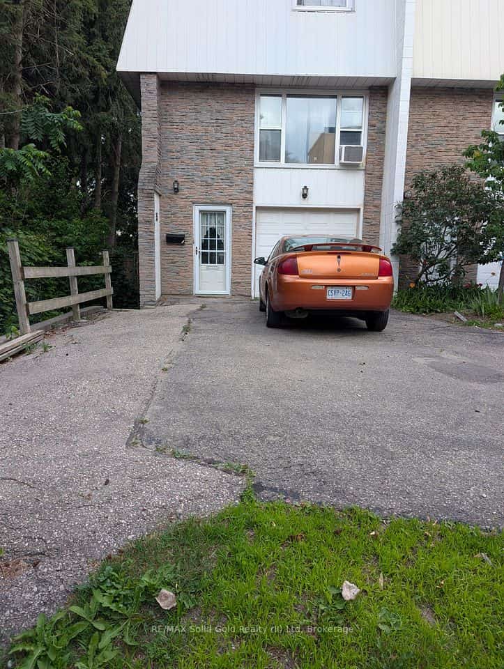 70 Morgan Avenue #15, Kitchener, ON N2A 2M2