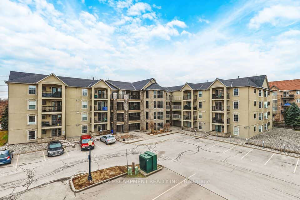 1451 Walkers Line #313, Burlington, ON L7M 4P1