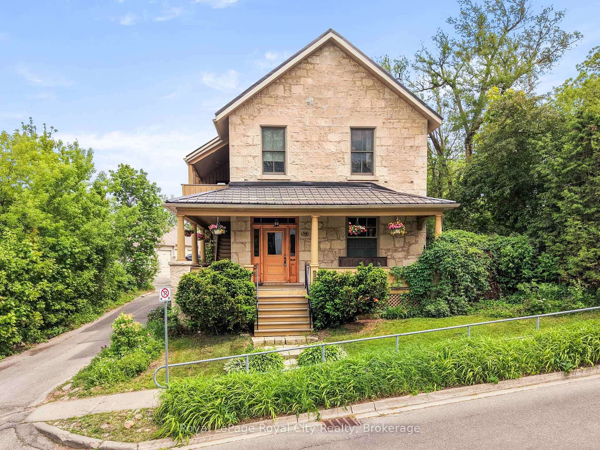 19 London Road E, Guelph, ON N1H 2B2