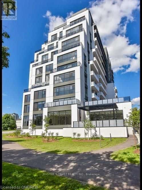 71 Wyndham Street #902, Guelph, ON N1E 5R3