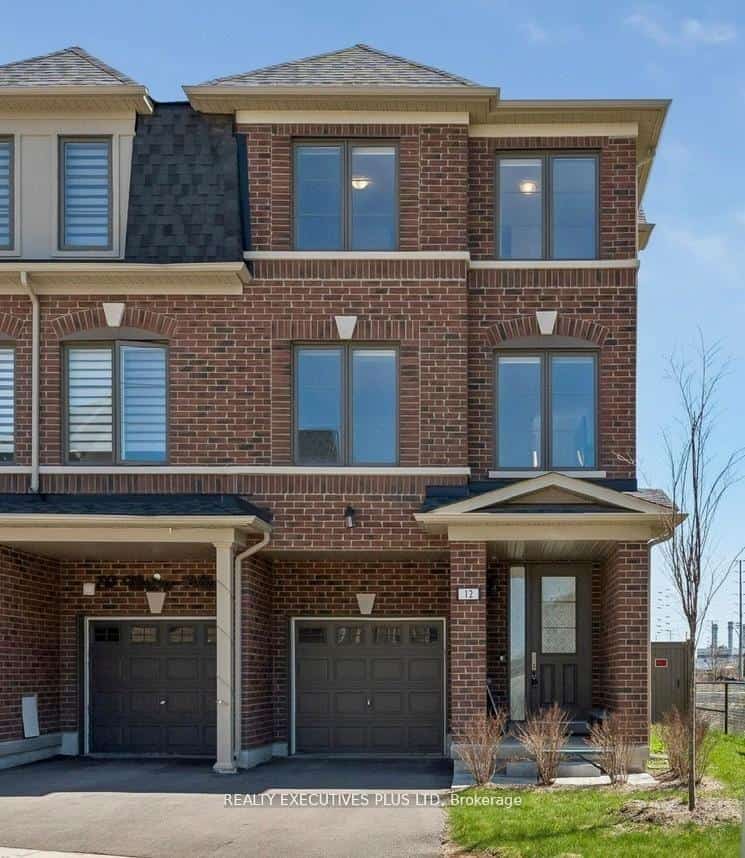 12 Vestry Way, Brampton, ON L6P 4N8