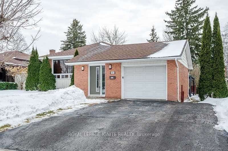 947 Southlawn Drive, Peterborough, ON K9J 1E9