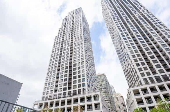 36 Elm Drive #1003, Mississauga, ON L5B 0N3