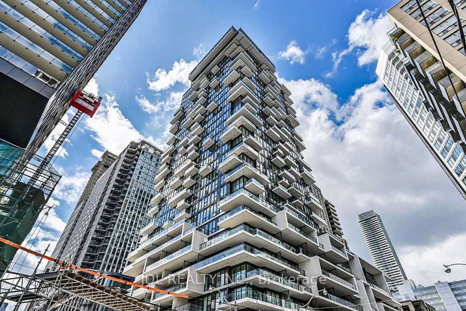 77 Shuter Street #501, Toronto, ON M5B 0B8