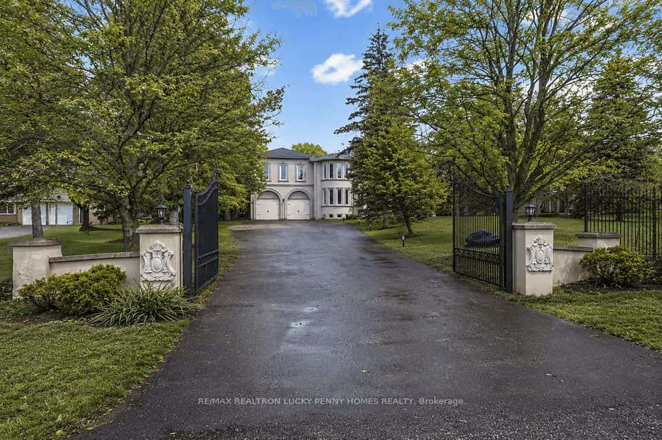 35 Cachet Parkway, Markham, ON L6C 1C5