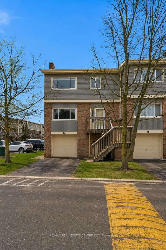 30 Green Valley Drive #74, Kitchener, ON N2P 1G8