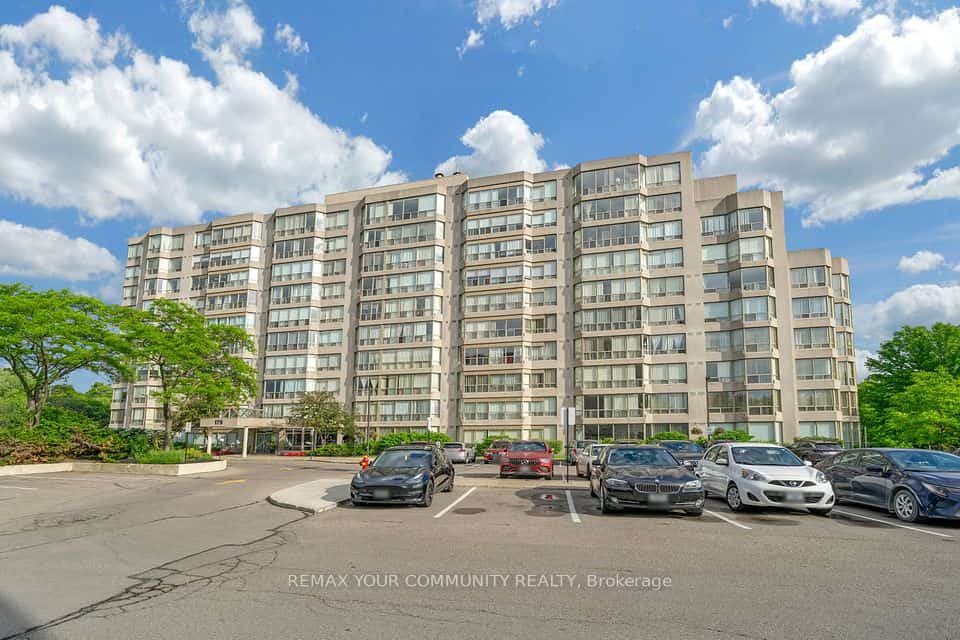 175 Cedar Avenue #913, Richmond Hill, ON L4C 9V3