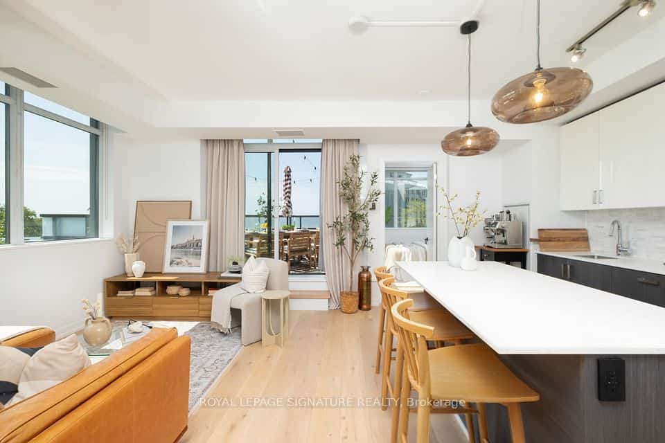36 Howard Park Avenue #610, Toronto, ON M6R 0A5