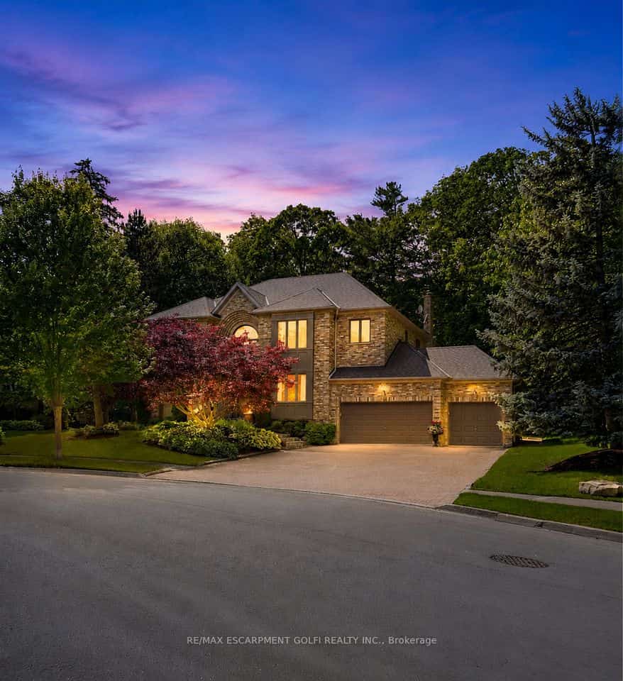 1121 Forestvale Drive, Burlington, ON L7P 4W3
