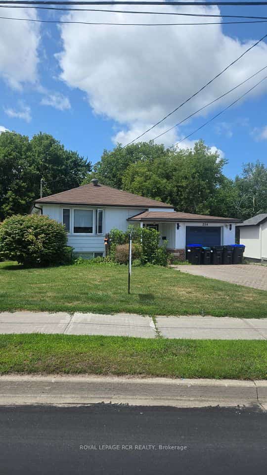254 Simcoe Road, Bradford West Gwillimbury, ON L3Z 1Y9