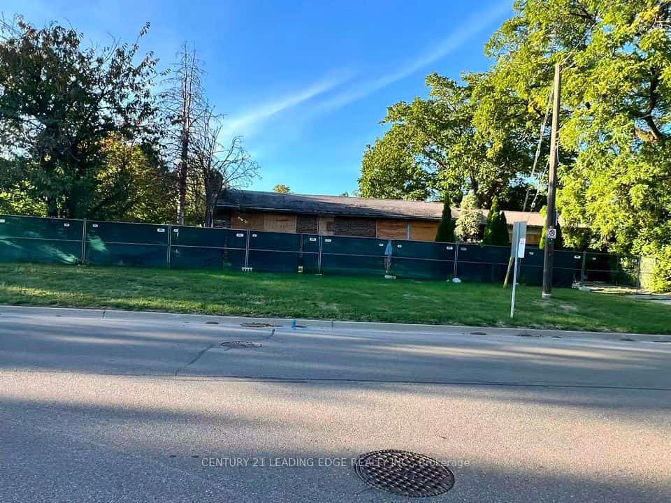329 Mill Street, Richmond Hill, ON L4C 4B6
