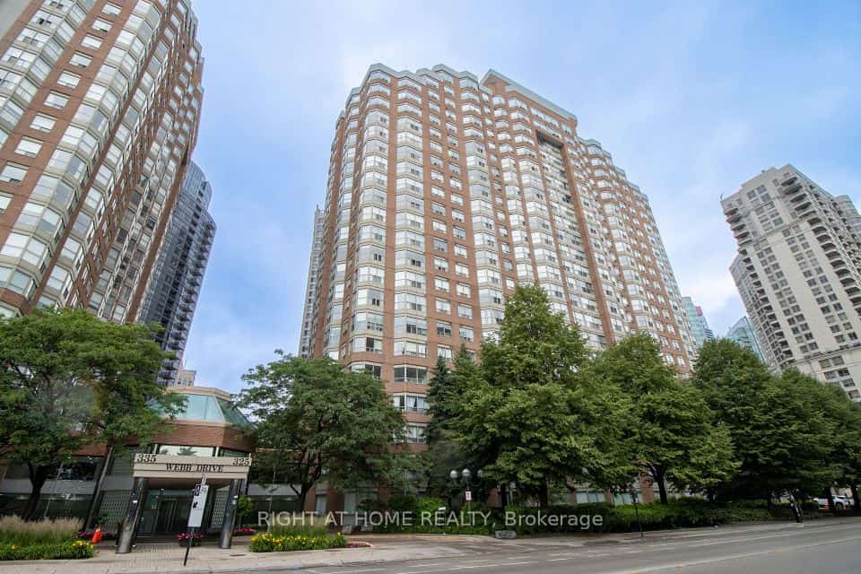 325 Webb Drive, Mississauga