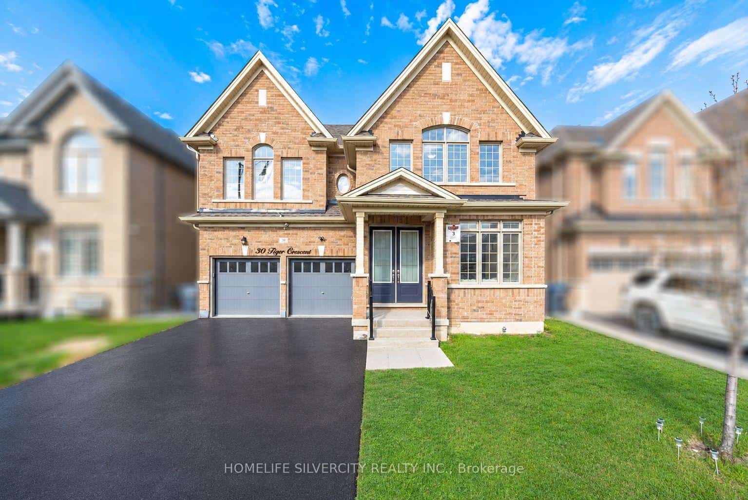 30 Tiger Crescent, Brampton, ON L6R 4C1
