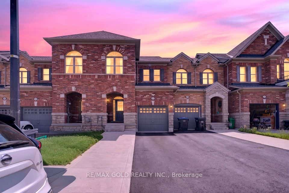 29 Rangemore Road E, Brampton, ON L7A 4V7