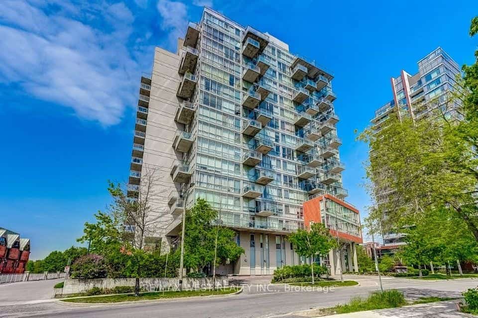 30 Canterbury Place #501, Toronto, ON M2N 0B9