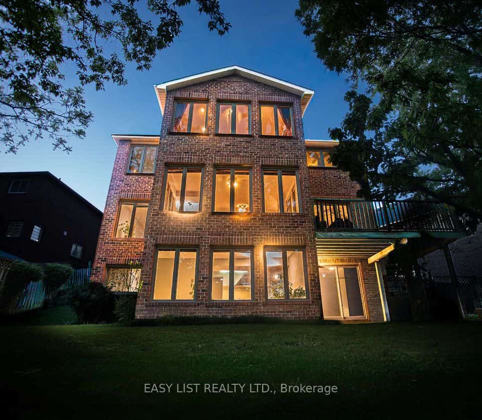 208 Anastasia Terrace, Mississauga, ON L5B 3A6