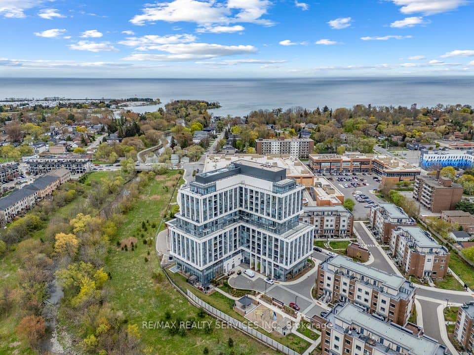 1063 Douglas Mccurdy Comn Circle, Mississauga